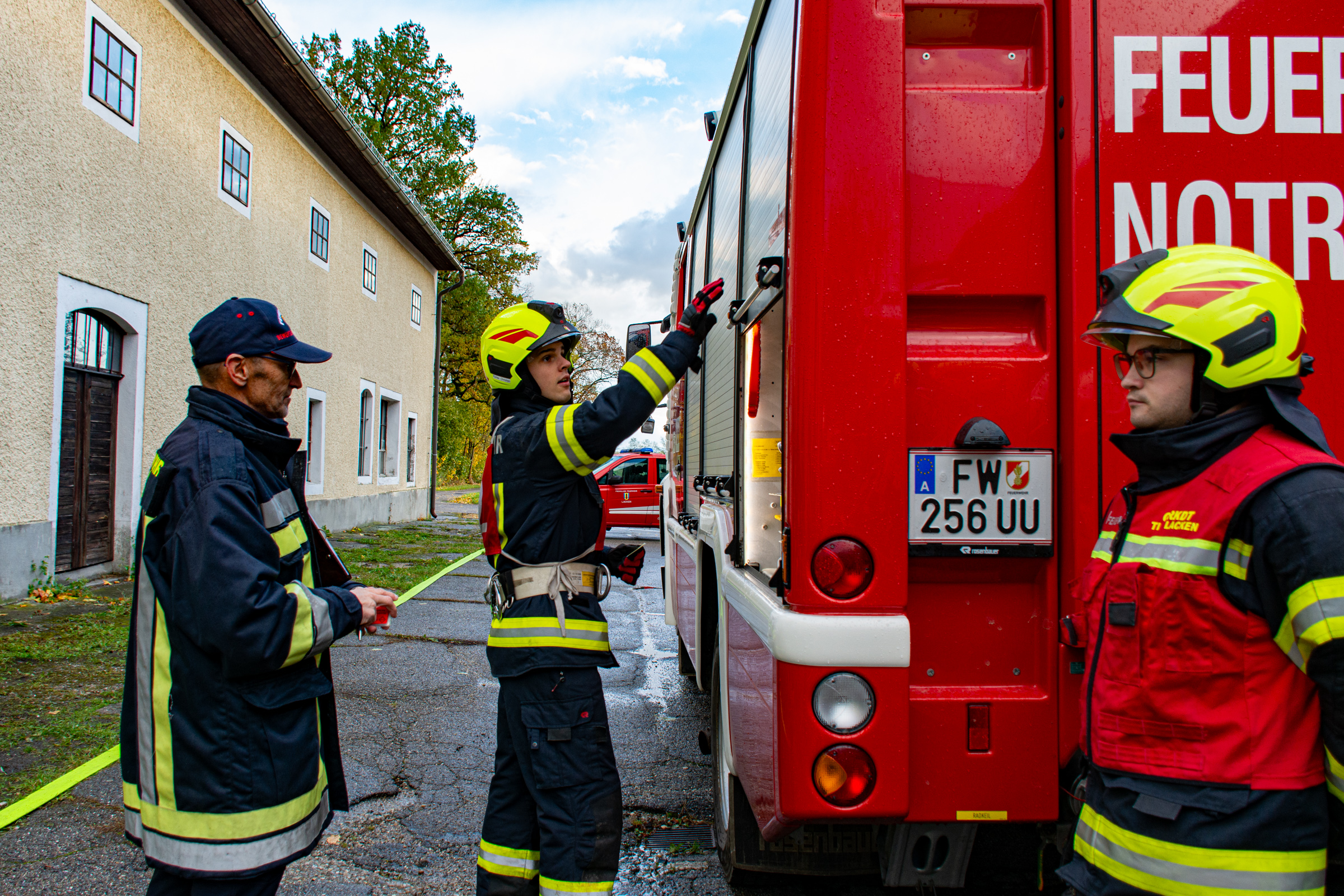 54877948087_b8b50327d1_o