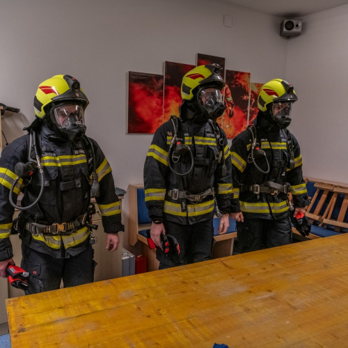 c5dac85f-b974-4885-9350-c01b9cc2bc44-2